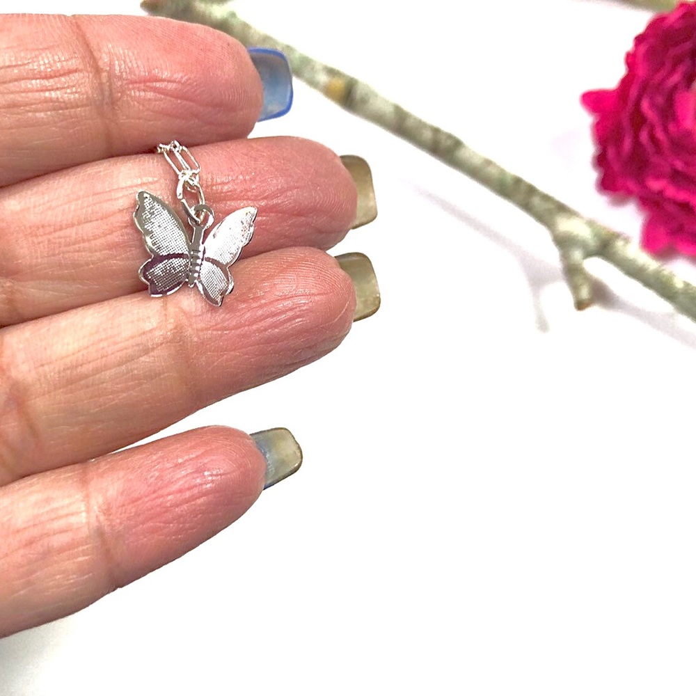 Butterfly Necklace, Dragonfly, Insect, Bee, Flower - Picture 4 of 10